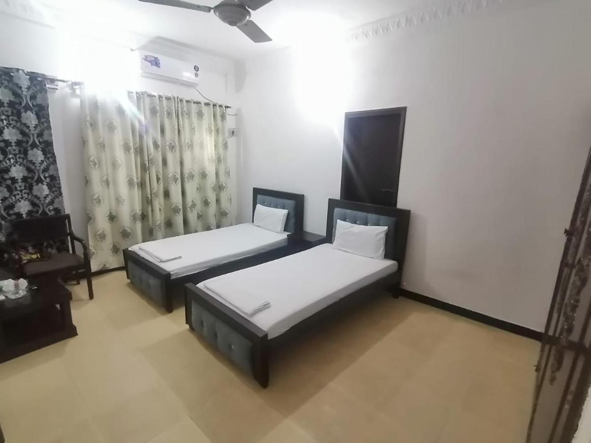 Lux Lounge Guest House Islamabad Exterior foto